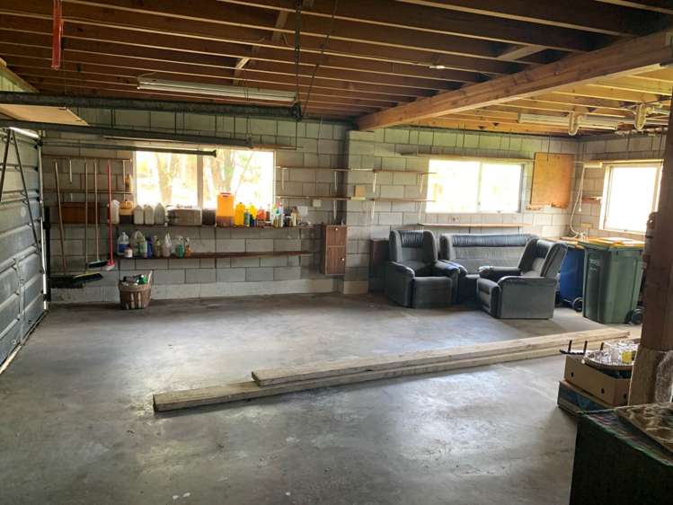 272 Royal Road Massey_9