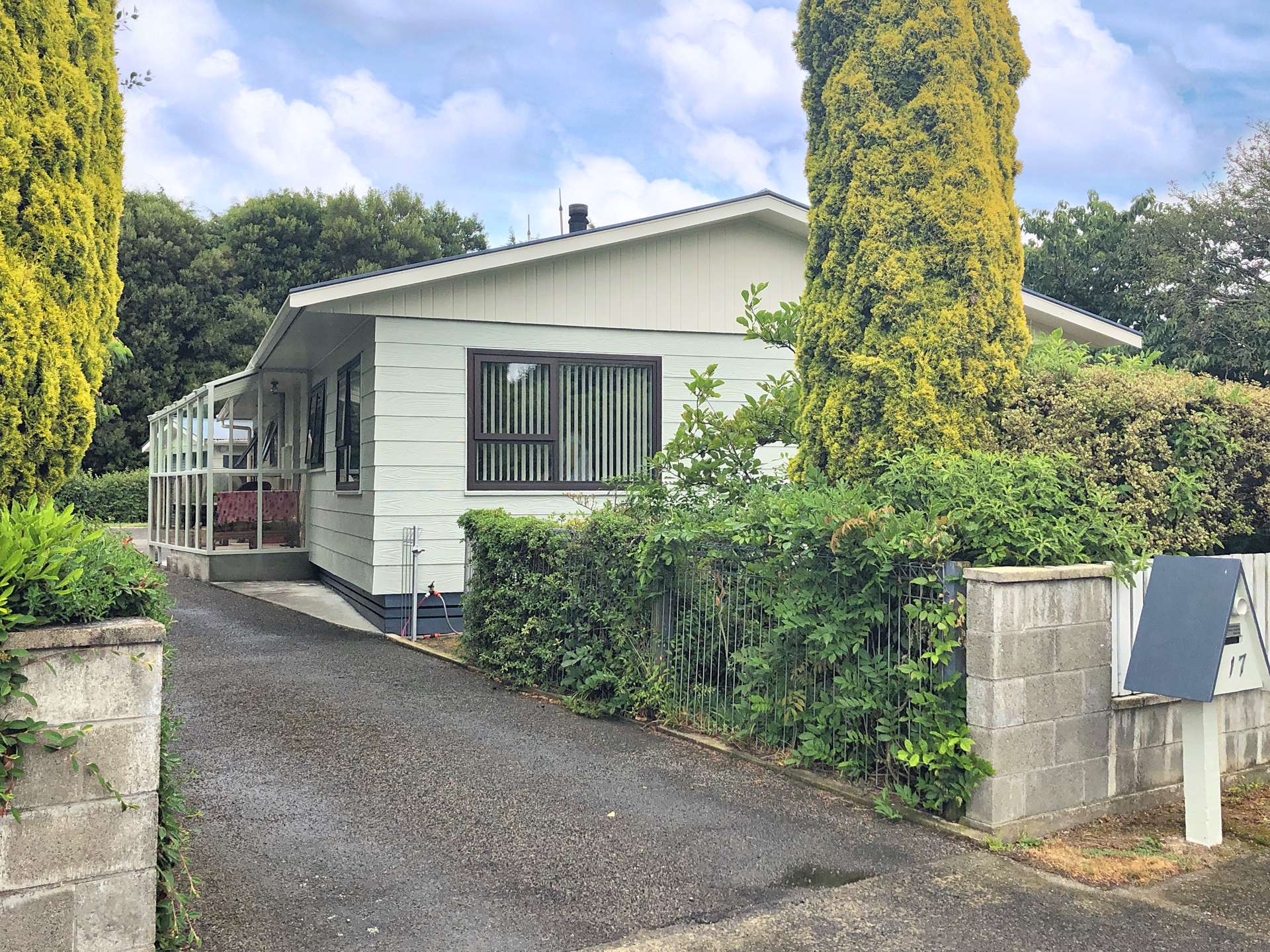 17 Deller Drive Carterton_0