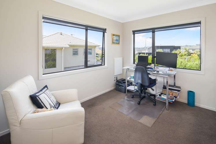 2 Yarnbrook Grove Churton Park_9