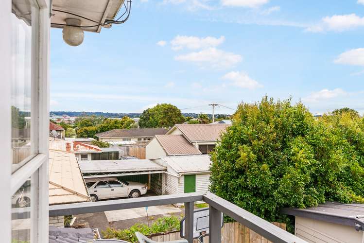 37 Strid Road Te Atatu South_14