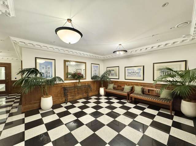 Stylish CBD Studio Living in the Iconic Connaught Building