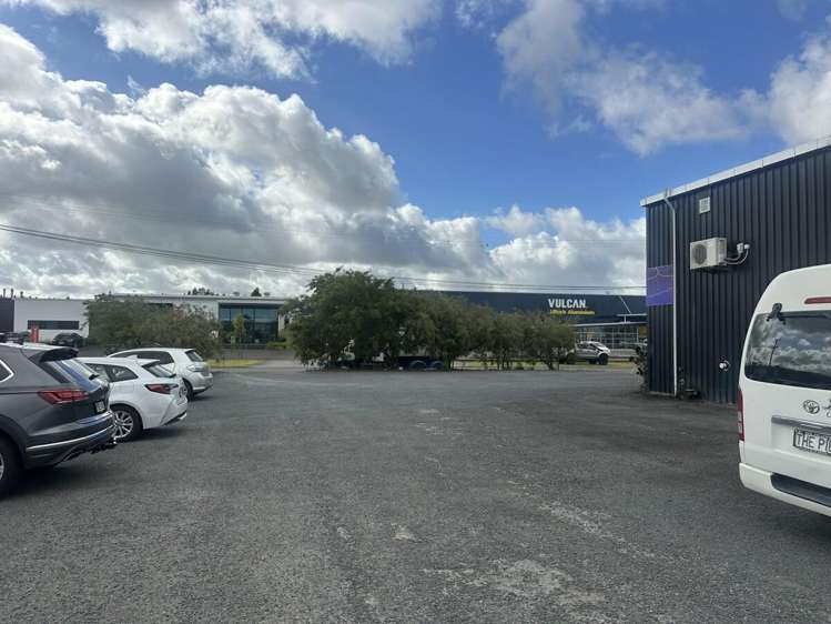 82 Hurlstone Drive Waiwhakaiho_1