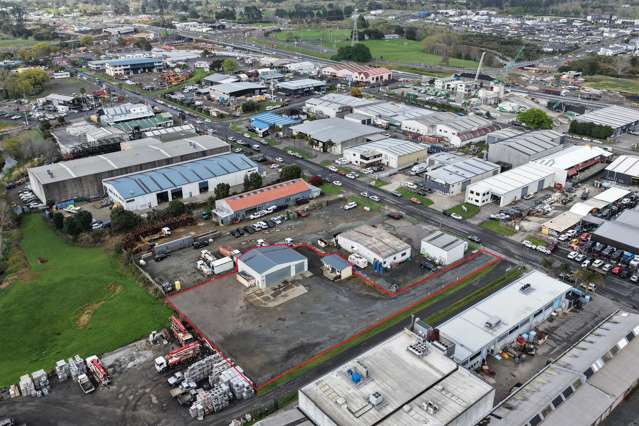 2,100sqm Yard with Workshop - Drury
