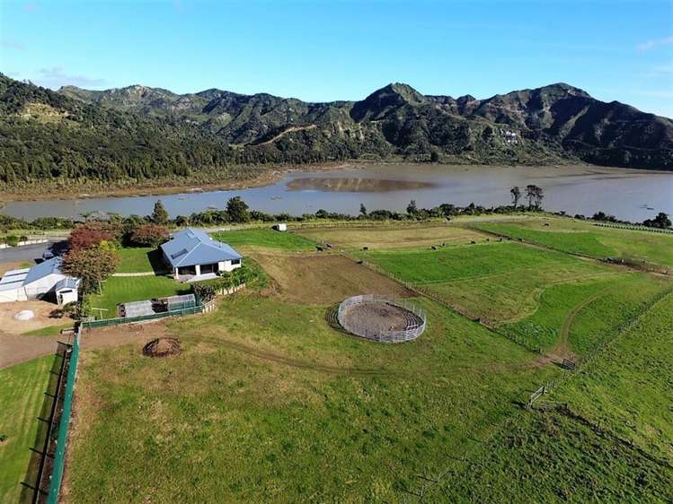 241 Te Mahoe Road Mokau_42