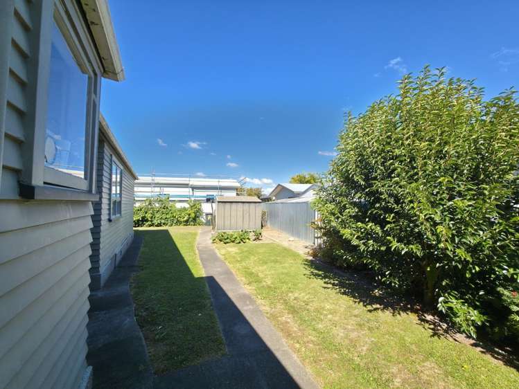 909A Dufferin Street 10474_13