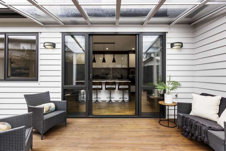 6a Hostel Access Road Eastern Beach_15