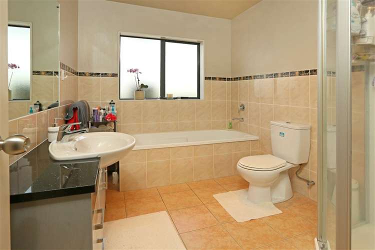 13 Sapperton Drive Henderson_12