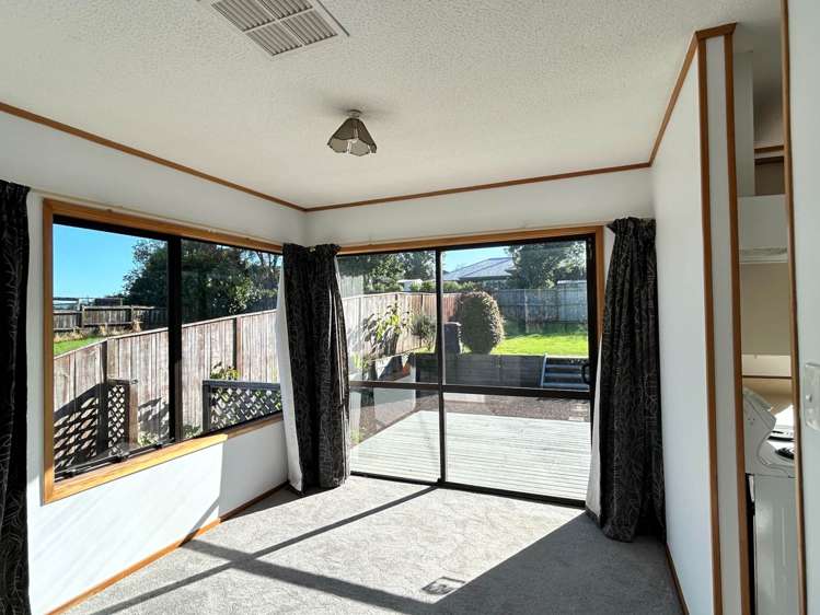 39 Kennedy Avenue Forrest Hill_9