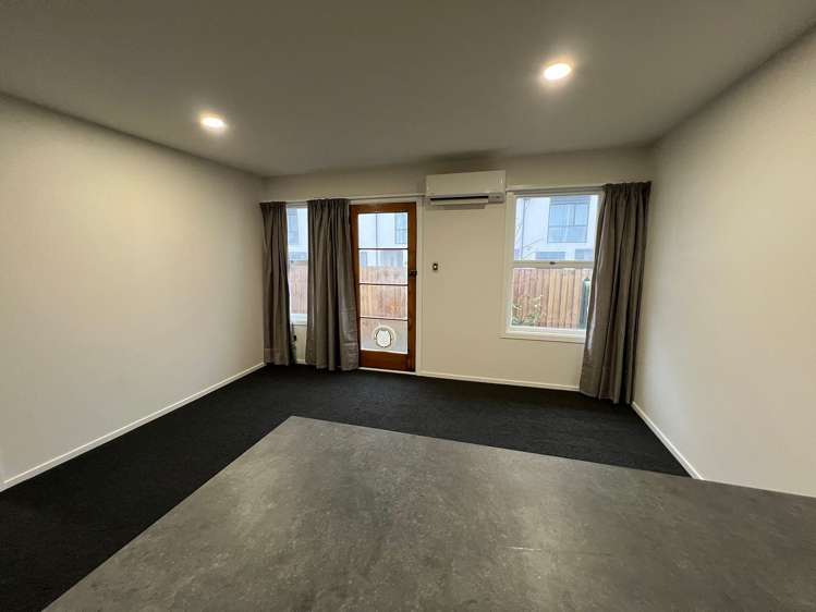 7/7C Curletts Road Sockburn_2