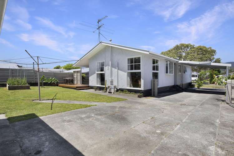 186 California Drive Totara Park_11