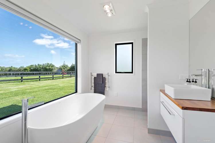 125 Wharf Road Clarks Beach_11