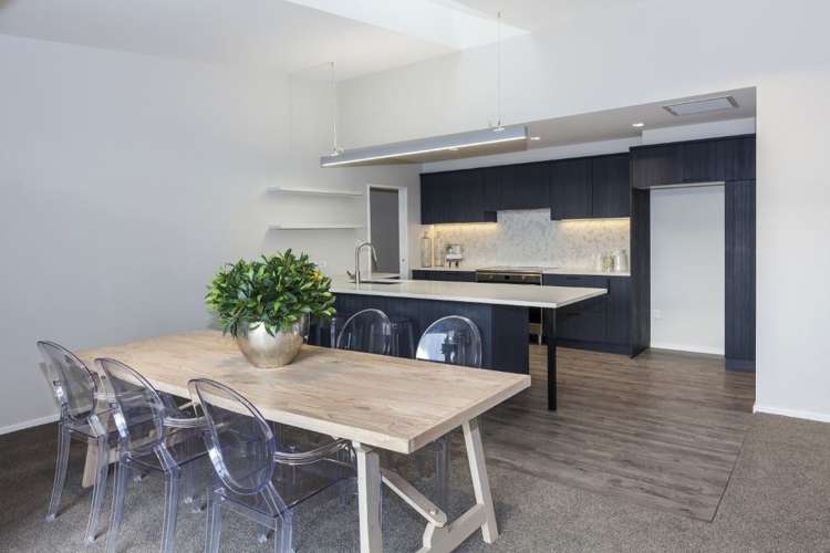 5 Picadilly Avenue Casebrook_7