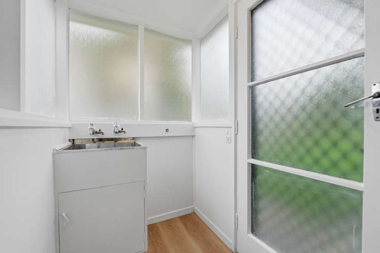 2/5 Eban Avenue Hillcrest_14