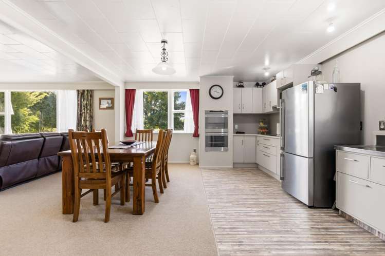 19 Tawa Street Ohura_13
