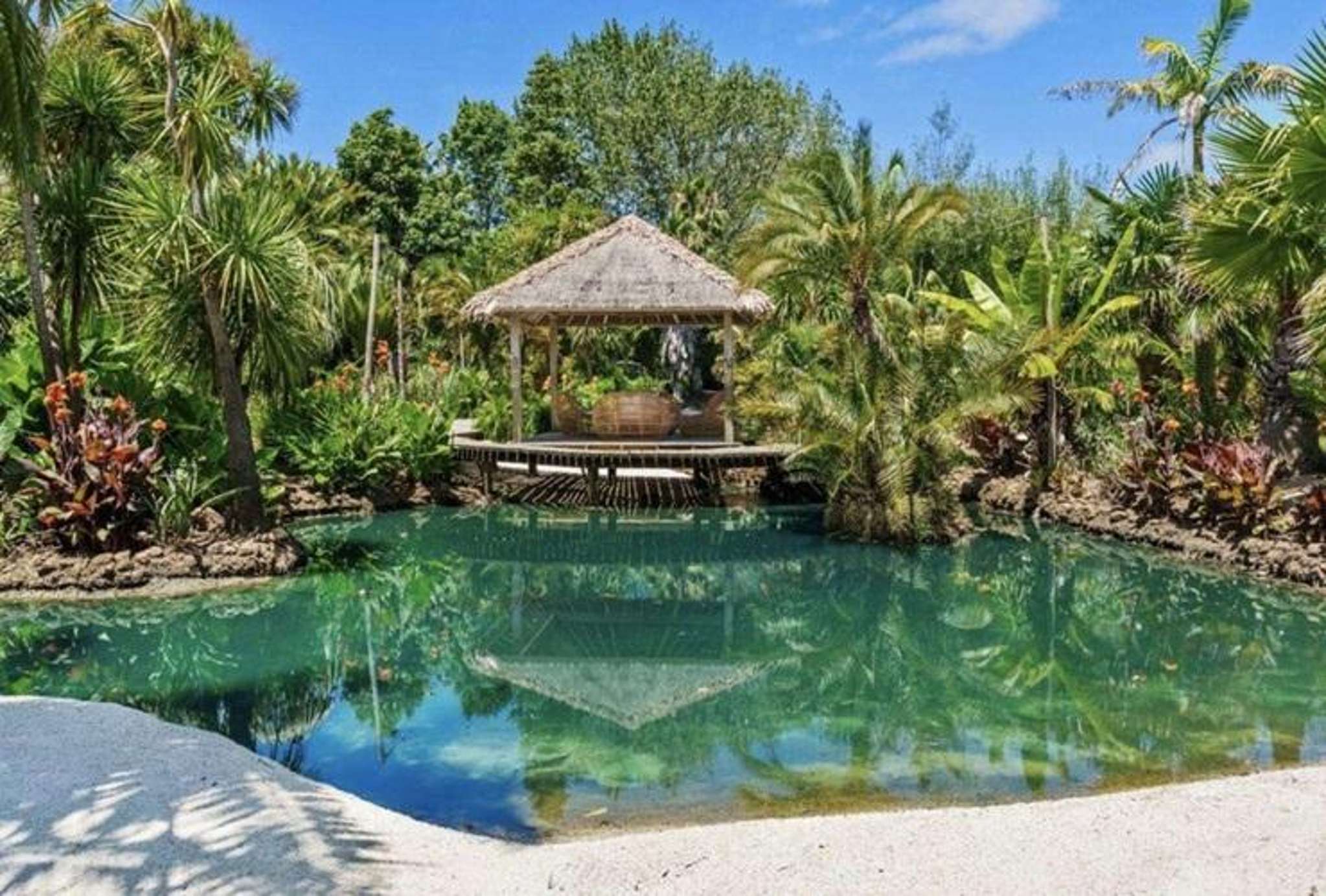 Vendors want out ‘ASAP’: $2m tropical property for sale for second time in three months