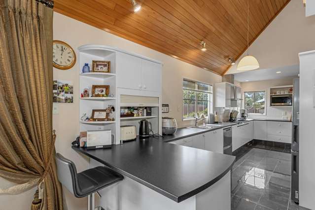 25 Brockhall Lane Avonhead_1