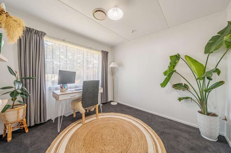 21 Oaklands Grove Clouston Park_24