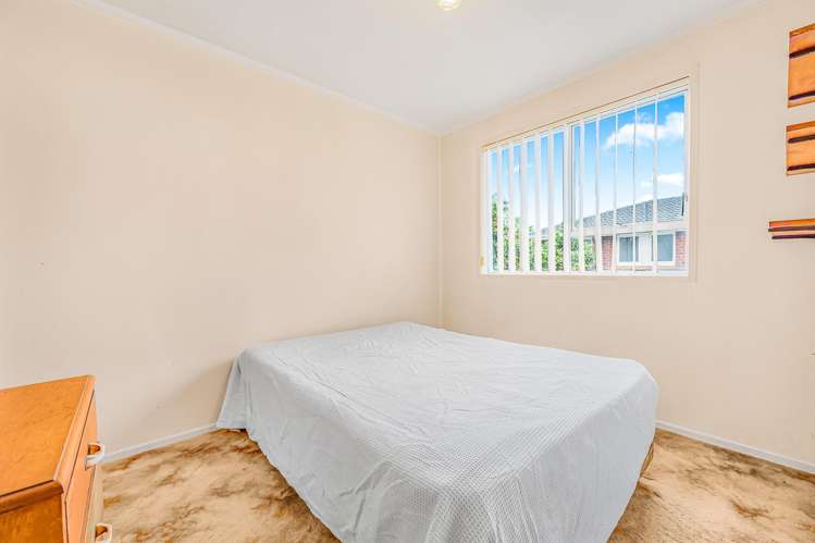 99 Riverpark Crescent Henderson_11