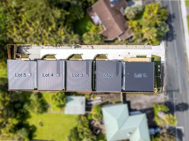 2/129 Arran Road Browns Bay_37