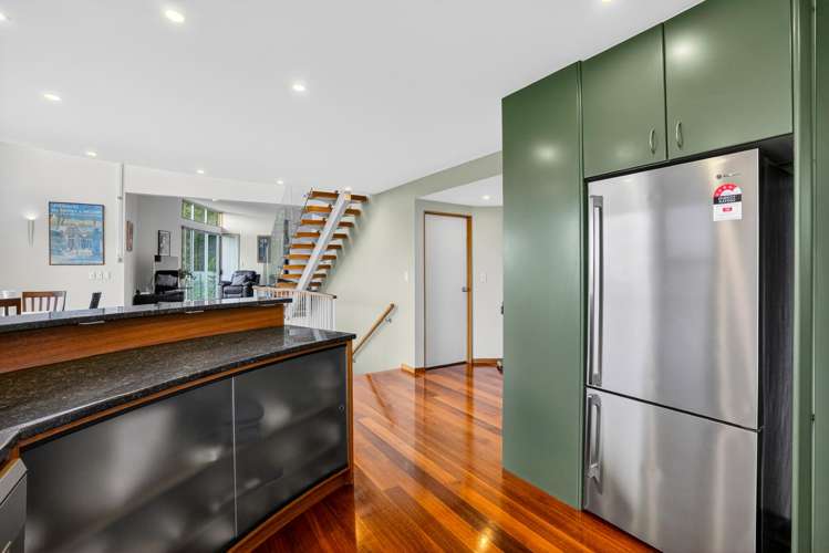 10 Waitea Road Muriwai Beach_5