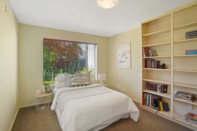 9 Karen Lane Beckenham_15