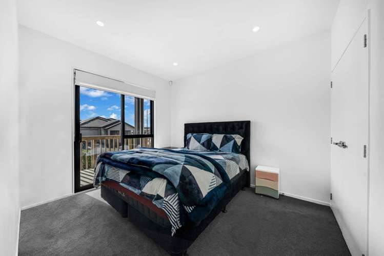2 Rarangi Mai Lane Karaka_14