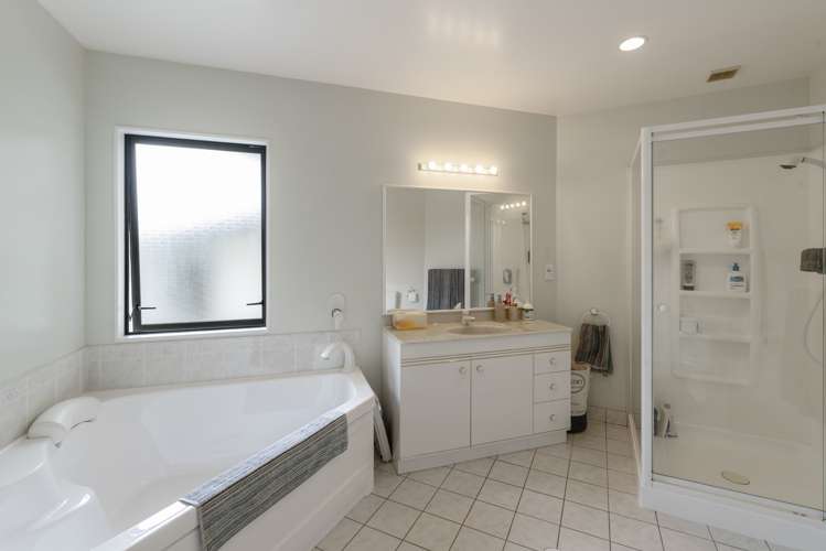 2/22 Bell Street Otaki_9