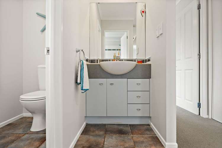 9 Grassfield Place Waimauku_22