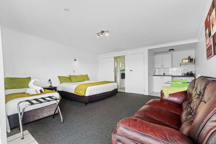 53 North Street Mokau_15