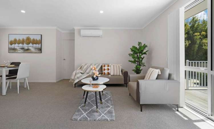 26A Callis Avenue Opaheke_3