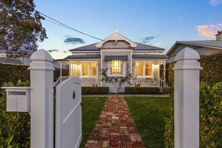 6 Summer Street Stanley Point_19