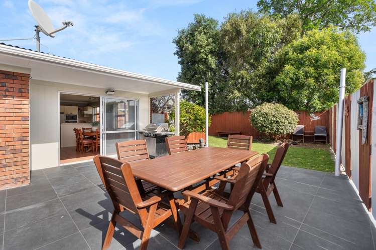 27 Meadowland Street_5