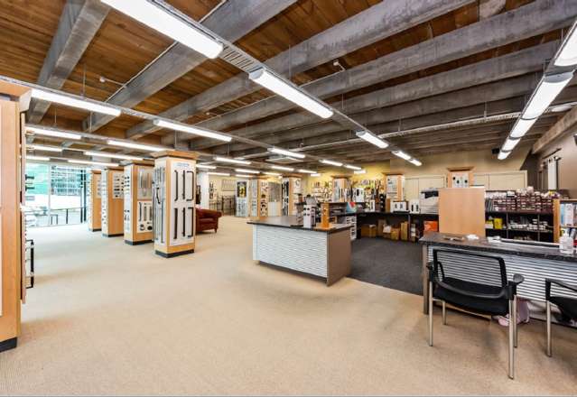 Various sizes Retail/Office spaces for Lease in Central Grafton
