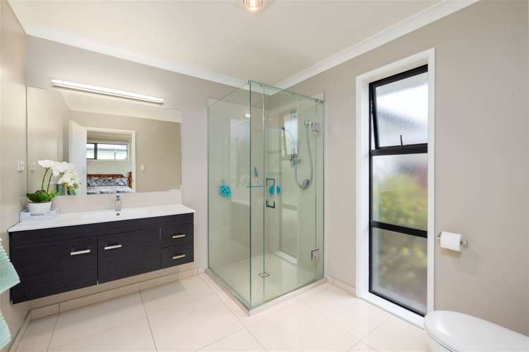 47 Vernon Drive Lincoln_11