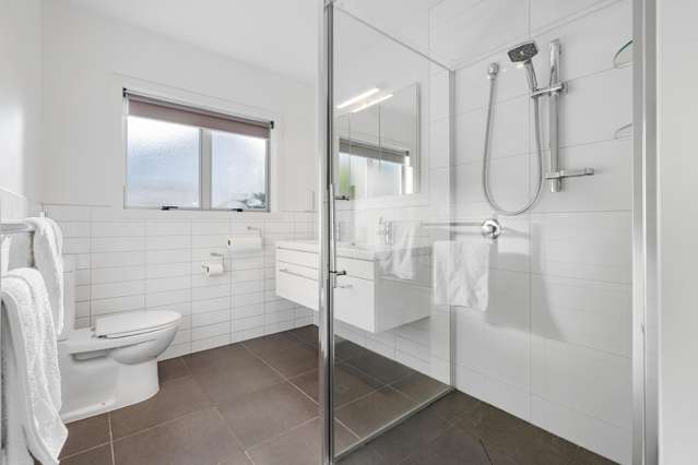 2 Lamia Grove Papamoa_4