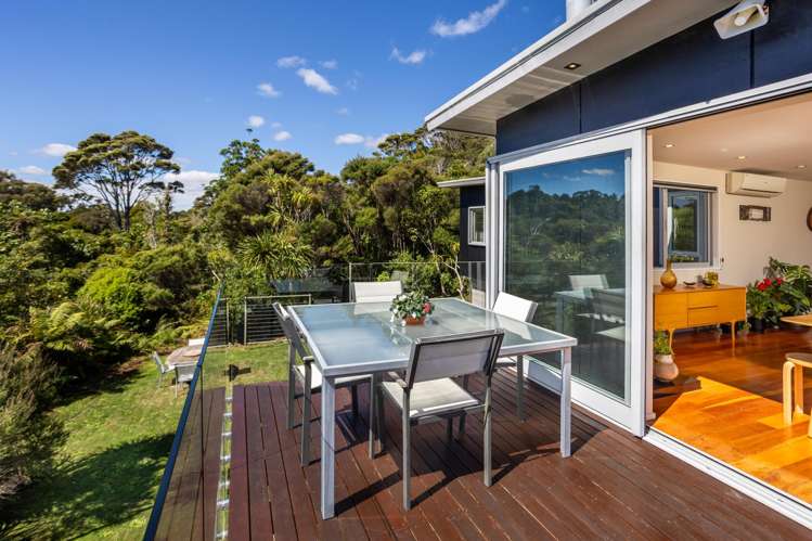 296 Piha Road Piha_55