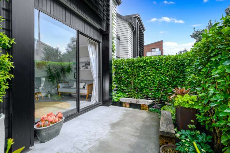 7 Glidepath Road Hobsonville_12