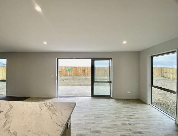 828 Selwyn Road 11103_17