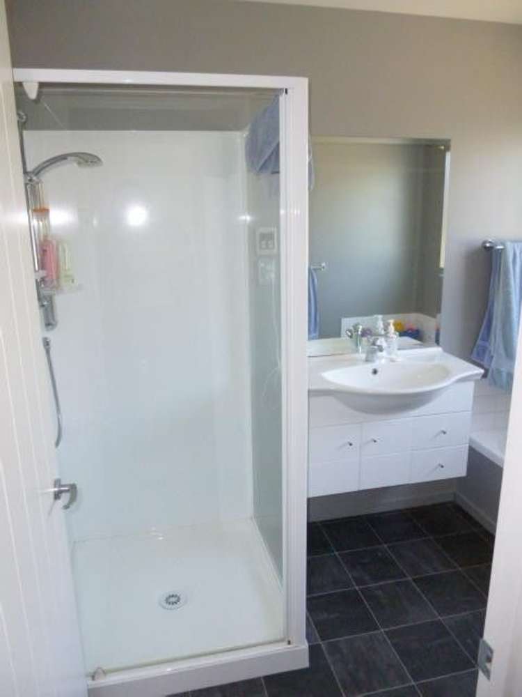 4 Glen Arrife Place Wigram_12