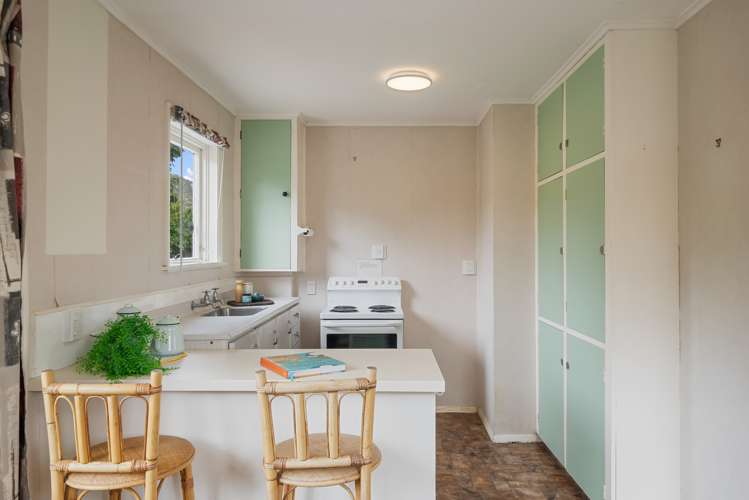 106 Wellington Road Paekakariki_8