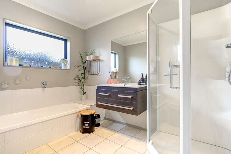 41 Heathfield Avenue Huntington_17