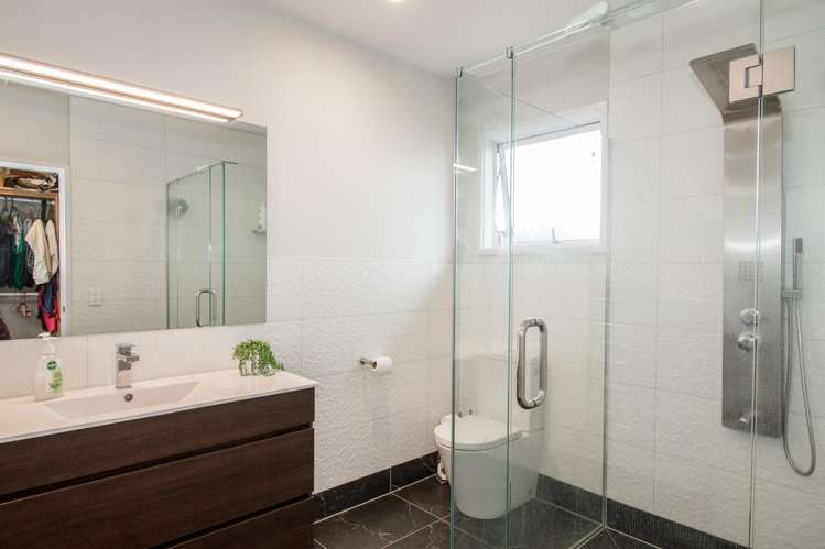 12 Young Place Taradale_10