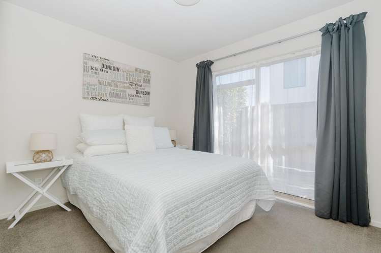 6A Gazeley Avenue Silverdale_8