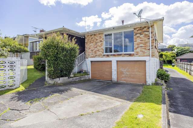 Transform this Home in Prime Street!