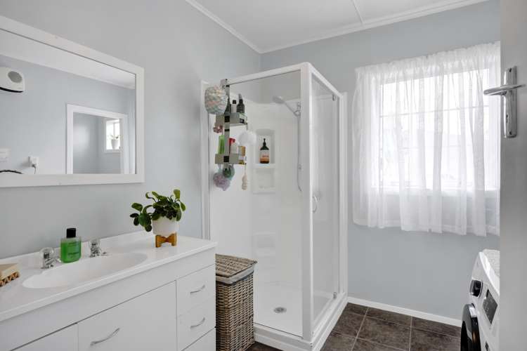 427 Broadway Stratford_15