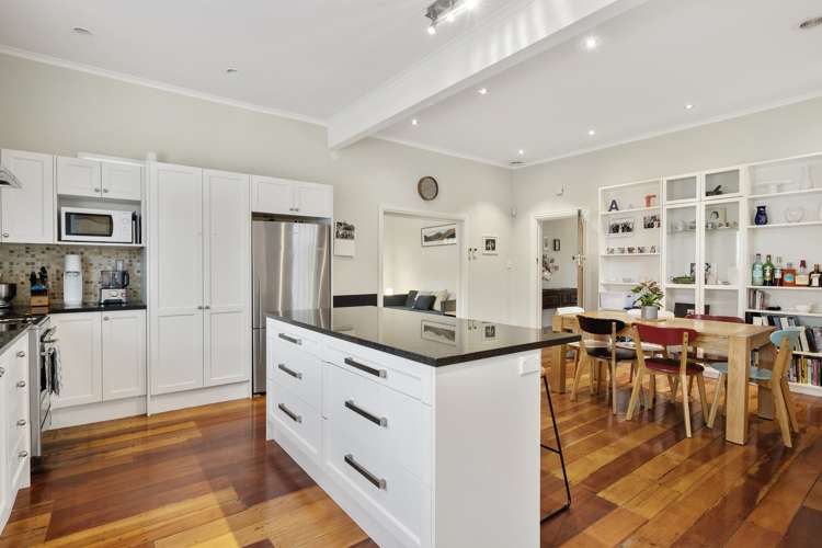 112 Onepu Road Lyall Bay_5