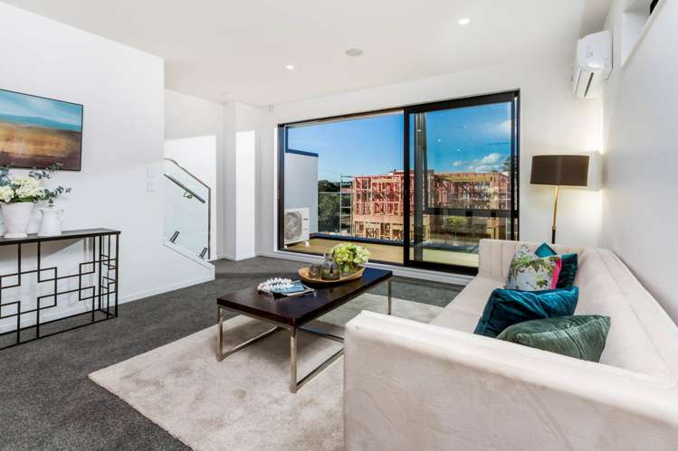 2/19 Kingdale Road Henderson_5