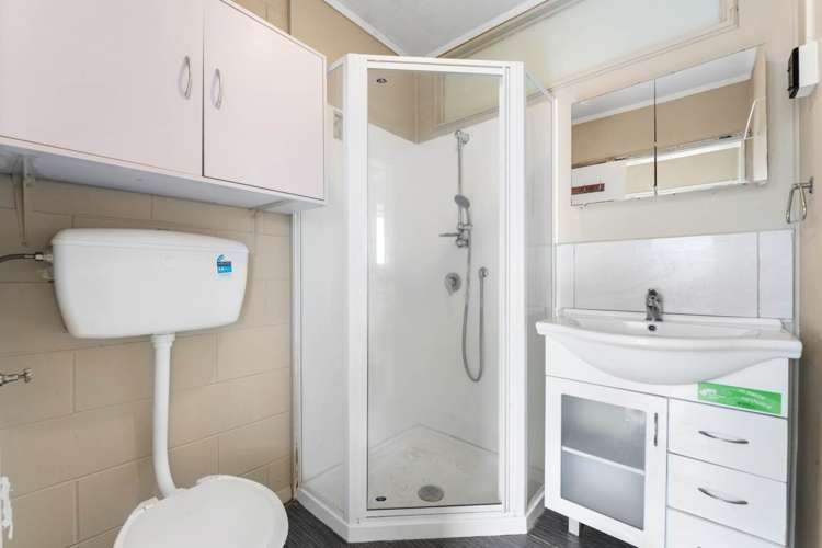 2/150 Hutchinson Avenue New Lynn_12