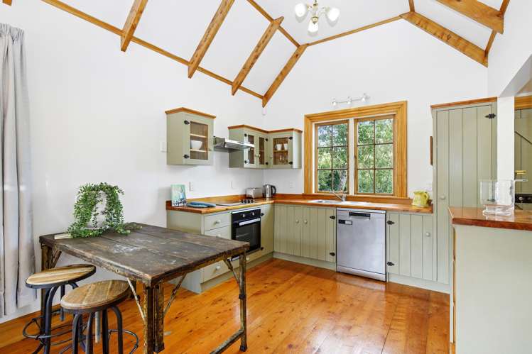 463A High Street South Carterton_6