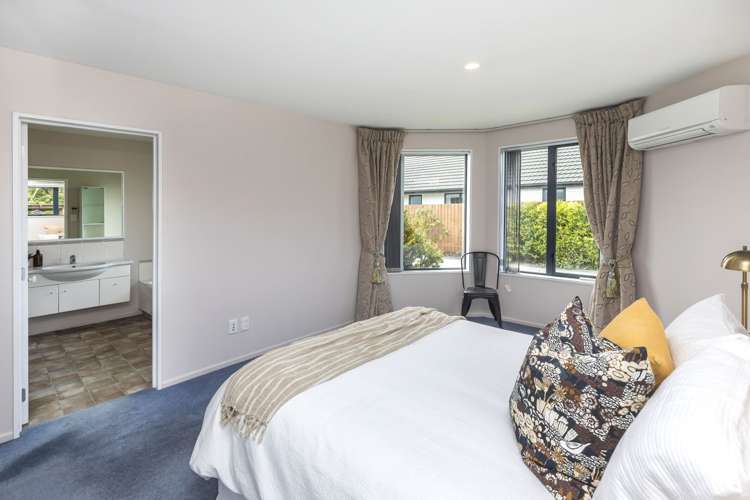 10 Sweet Waters Place Woolston_11